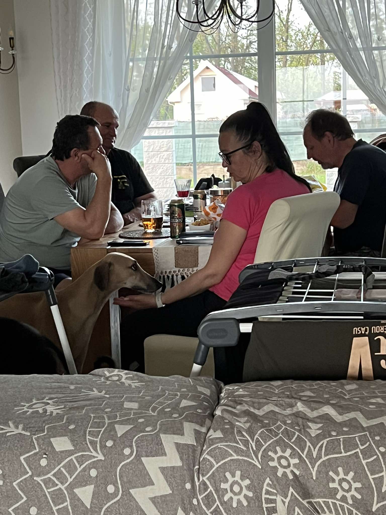 Messenger_creation_978240454479171